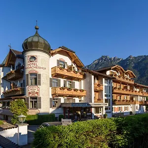 Staudacherhof In I Blick Aufs Zugspitzmassiv I Einzigartige Bayurvida Kueche Hotell
